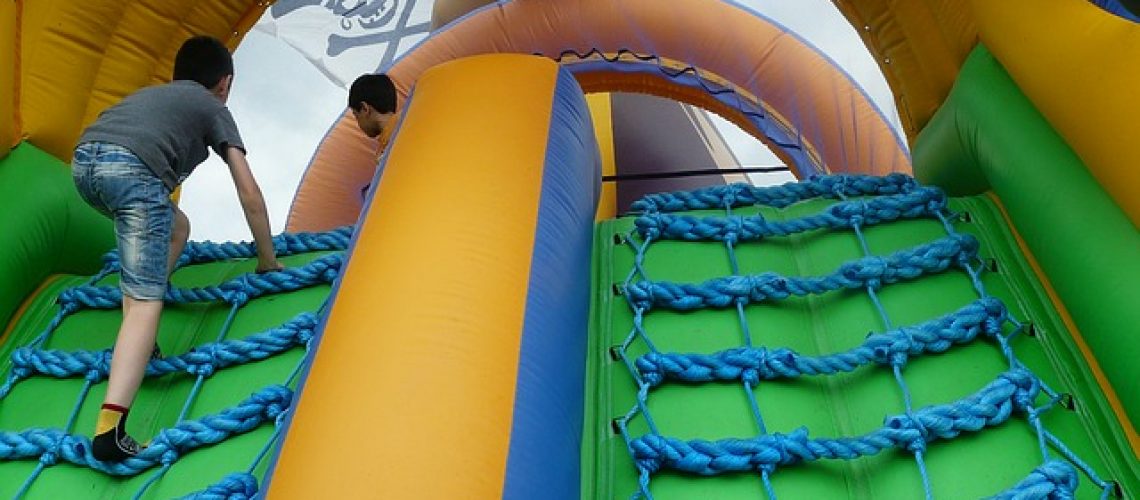 מתנפחים למכירה